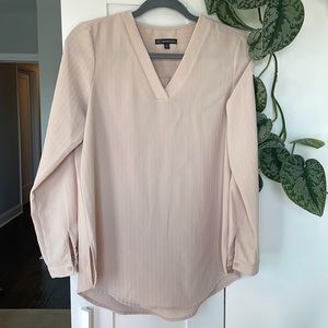 Adrianna Papell xs light mauve shirt